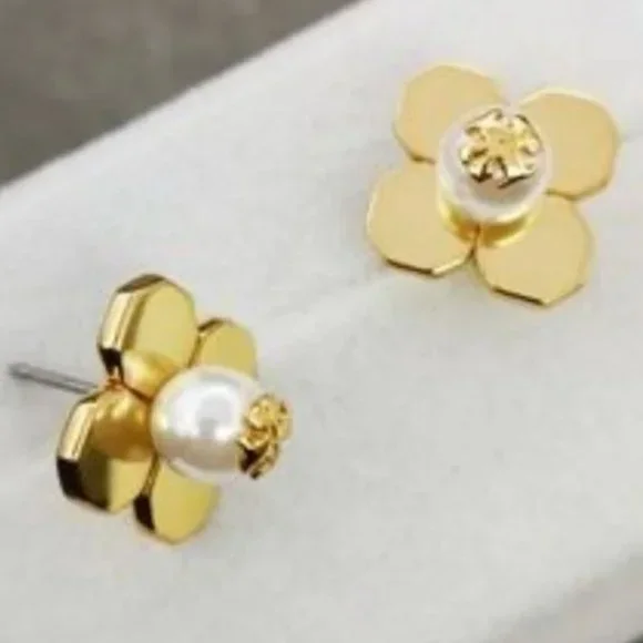 Tory Burch Babylon Gold & Pearl Earrings NWOT - Picture 4 of 8